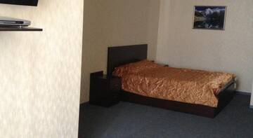 Двухместный номер Делюкс с 1 кроватью и ванной в Гостевом доме RHouse Inn